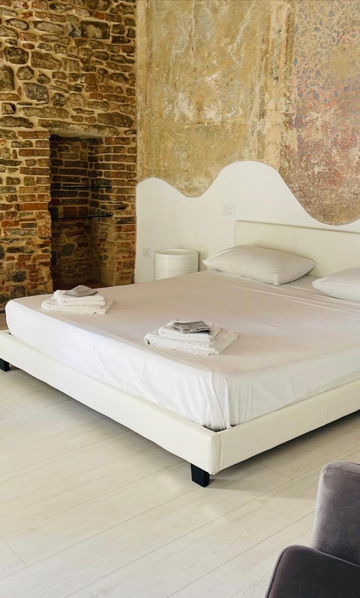 La Torre Di Borgunto - Piazza Grande Apartman Arezzo Kültér fotó